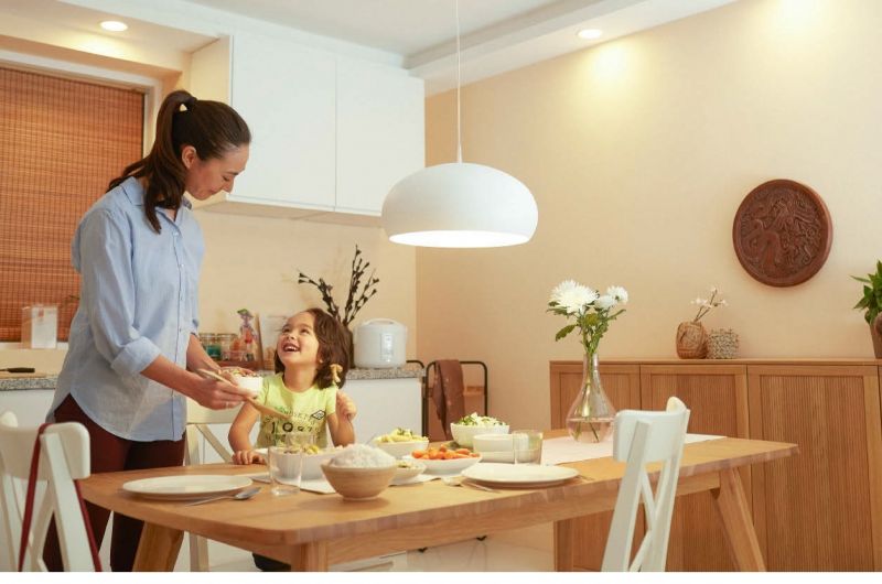 Poznaj Philips LED SceneSwitch – unikalną linię żarówek zaprojektowanych, aby stworzyć niepowtarzalną atmosferę w twoim domu