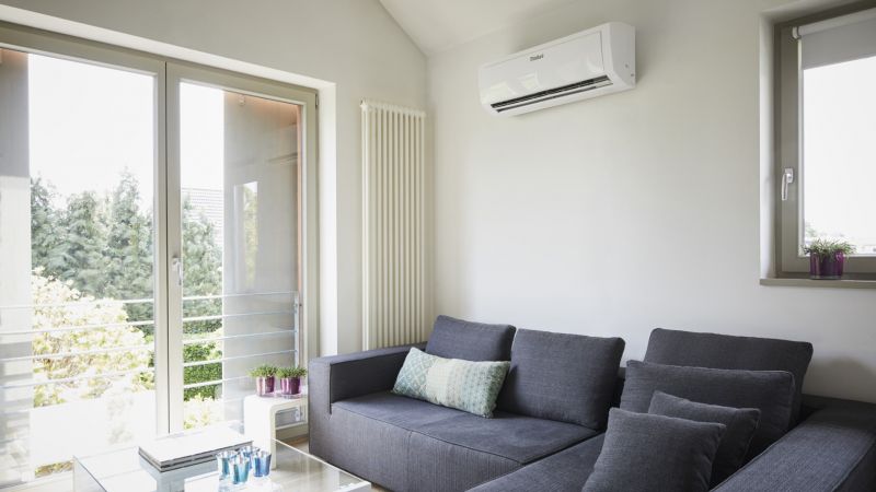 Klimatyzator grzewczo-chłodzący – jak dobrać jego moc do powierzchni domu