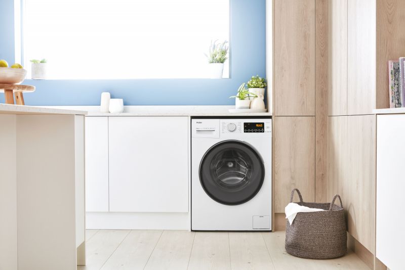 Czystsze pranie i mniej zagnieceń – pralki Haier z serii 39 z funkcją prania parowego