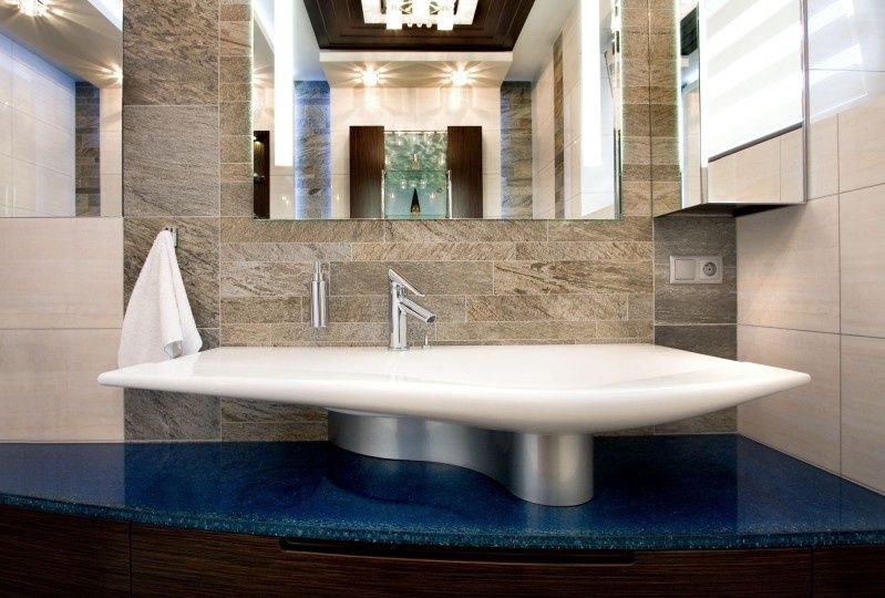 Geometria i szkło w nowoczesnej łazience
