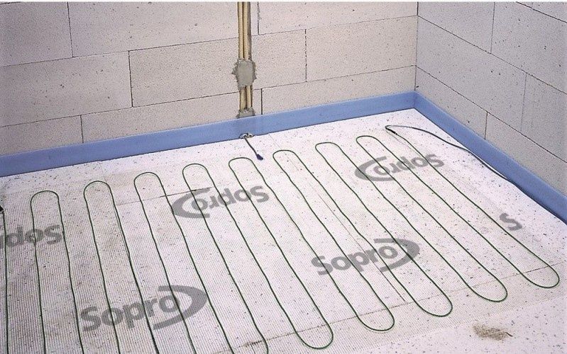 Zimowe ciepło pod stopami, czyli  montaż elektrycznych mat grzewczych w domowej łazience