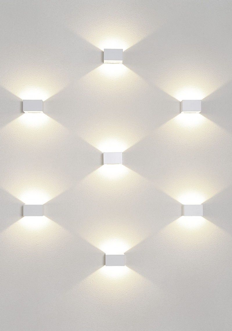 Kinkiet LIA LED marki Nowodvorski Lighting - minimalistyczne piękno kompozycji