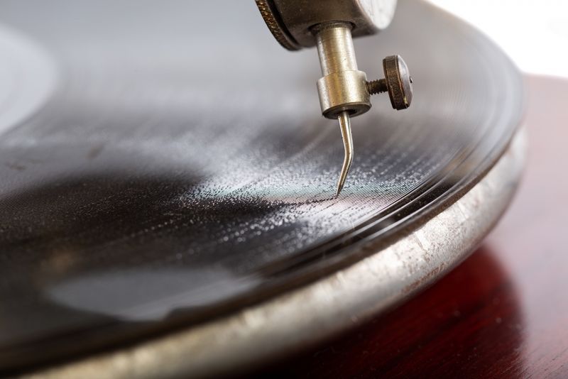 Gramofon to nie tylko sprzęt, to także ozdoba wnętrza - dlaczego warto go mieć?