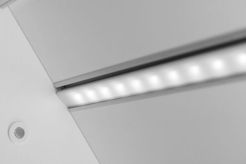 GTV: Profil do wypełnień taśmą LED z regulowanym kątem świecenia 