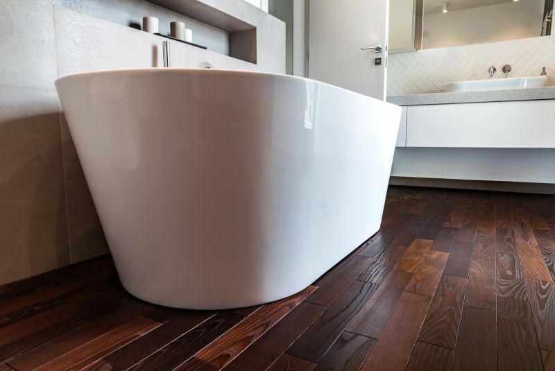 Drewno w łazience – jaki materiał zastosować?