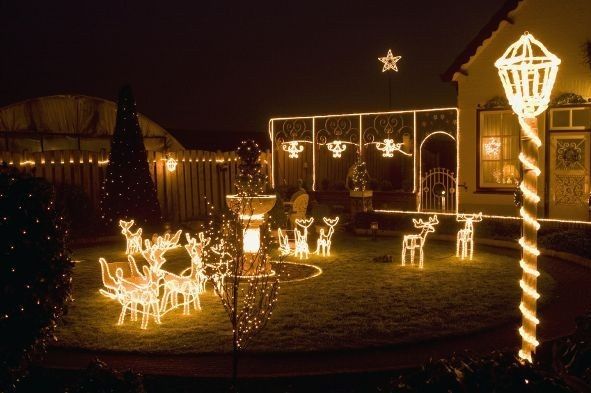 Oświetlenie wokół domu - idą Święta