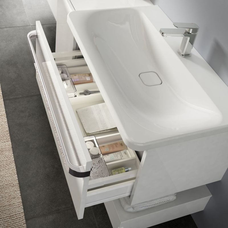 Funkcjonalne meble łazienkowe Ideal Standard