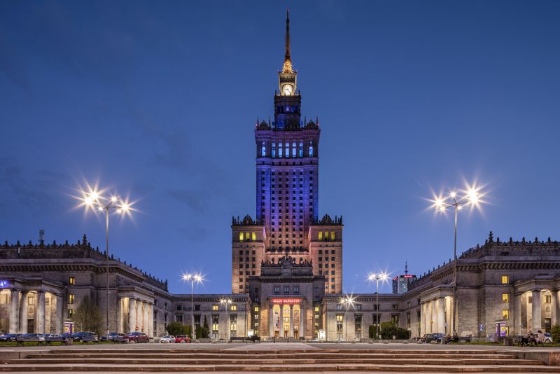 W stolicy stanęły wysoce energooszczędne oprawy drogowe polskiej marki Lena Lighting