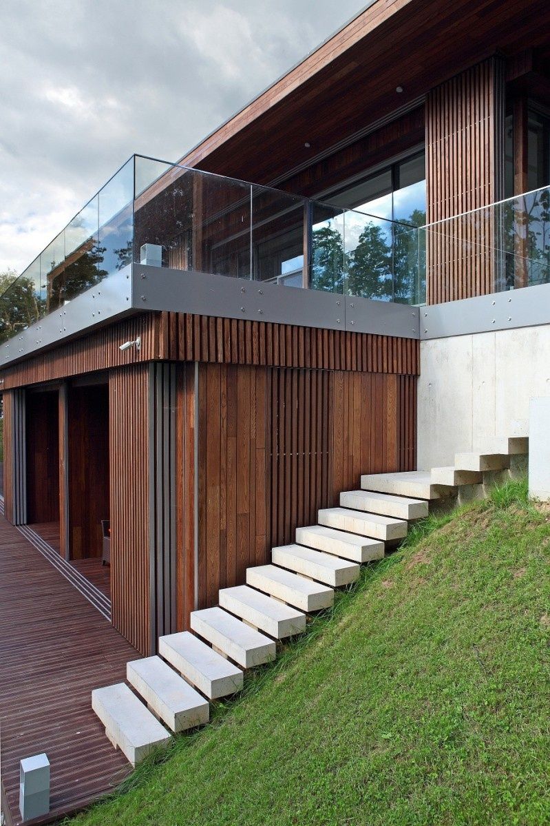 Drewniane deski na elewację budynku - o czym warto wiedzieć jeszcze przed zakupem?