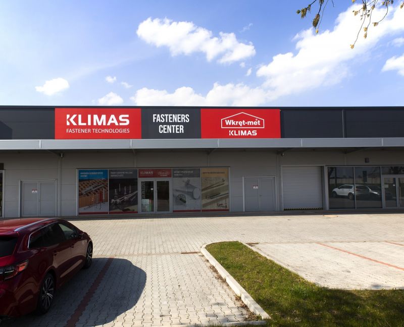 Klimas Wkręt-met ze sklepem stacjonarnym w czeskiej Pradze