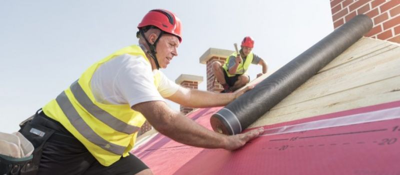 Nowe membrany dachowe Koramic – jakość i bezpieczeństwo pod dachem