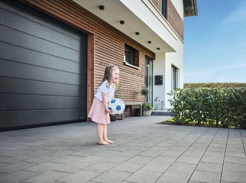 Wybierasz bramę garażową i drzwi zewnętrzne? Zaufaj autoryzowanym ekspertom