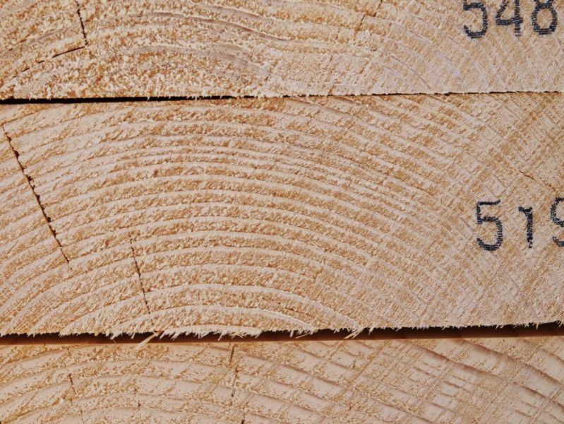 Drewno drewnu nierówne